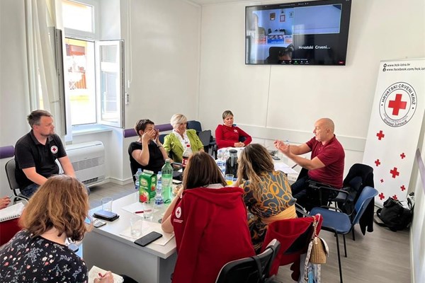 Izvršni predsjednik HCK posjetio društva Crvenoga križa s područja Istarske županije